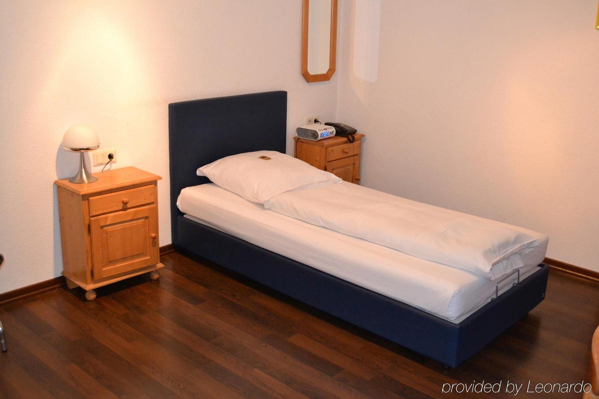 Hotel Domino สตุตการ์ต ภายนอก รูปภาพ