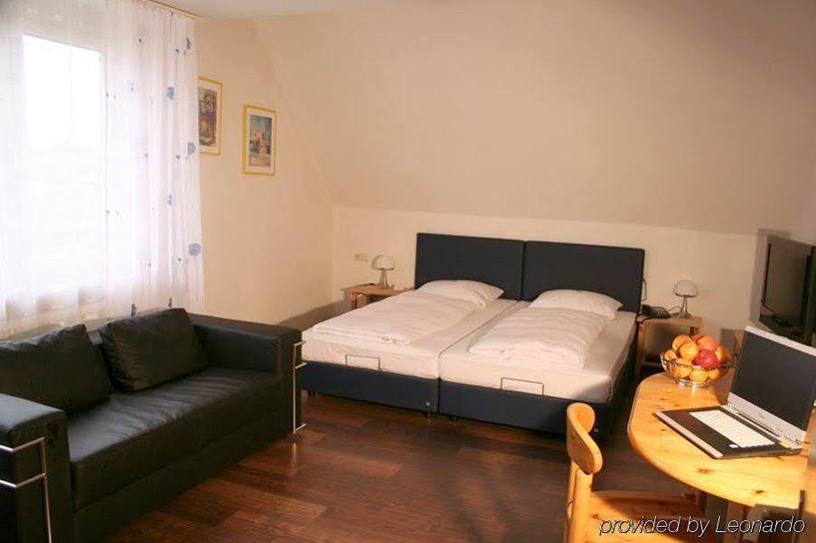 Hotel Domino สตุตการ์ต ภายนอก รูปภาพ